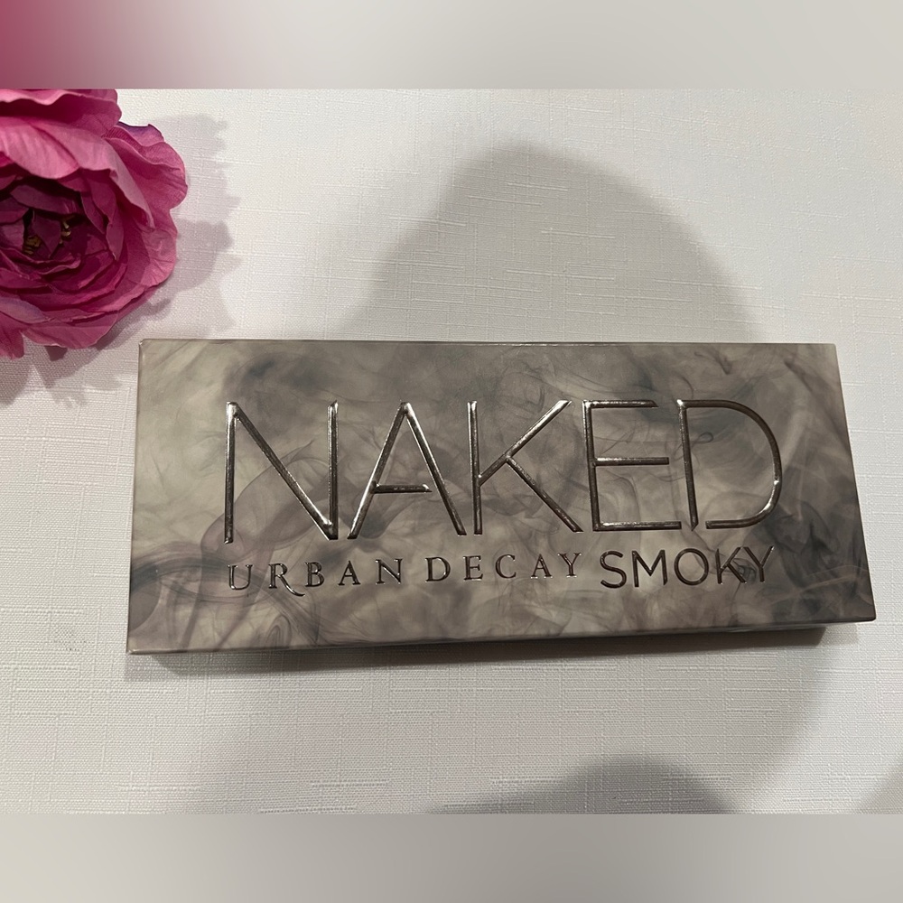 Urban Decay Naked SMOKY Eyeshadow Palette NEW Discontinued 12 x 1.3g 0.05 oz HTF